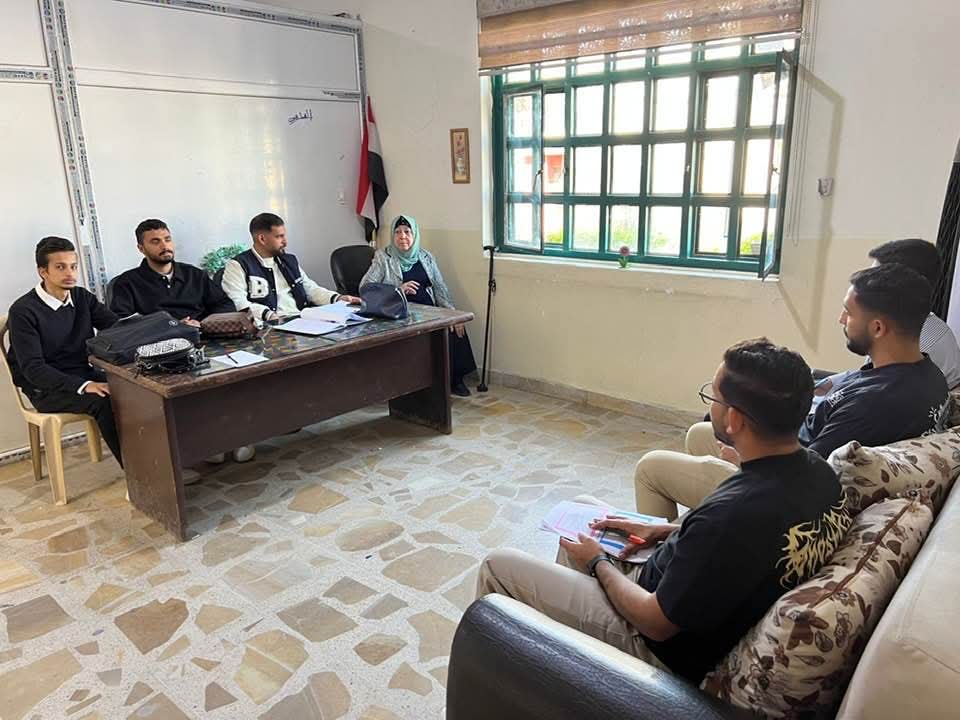 متابعة علمية لطلاب تمريض الأطفال خلال الزيارة الميدانية